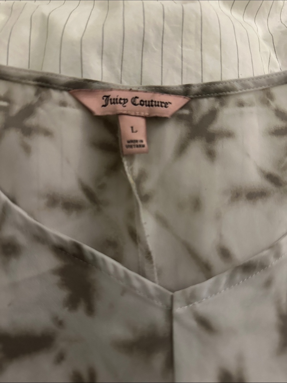 Juicy Couture Cold Shoulder Tie-Dye Blouse Brown and Cream - L - Picture 2 of 7